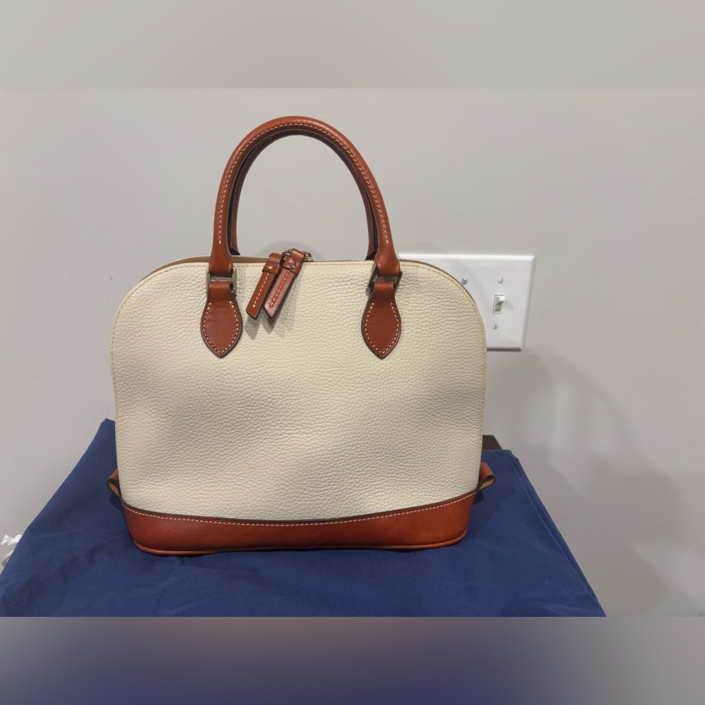 🌟Authentic Dooney & Bourke Pebble Grain Zip Zip Satchel 🌟 - Picture 3 of 11
